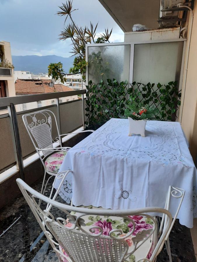 Villys Apartment Kalamata Exterior photo
